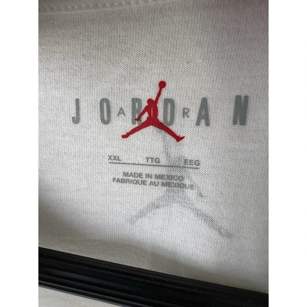 Jordan Mens Graphic T-Shirt XL White Money Stack Jumpman Short Sleeve Tee NWT
